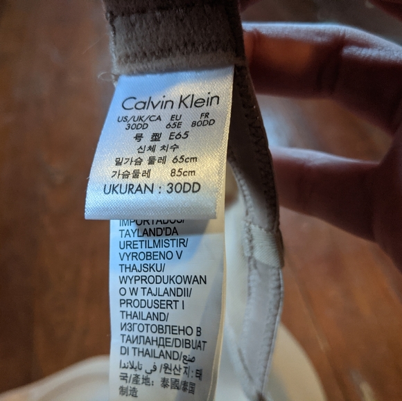 Calvin Klein strapless push up bra - Picture 2 of 3